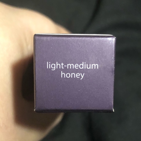 Tarte Shape Tape Concealer Light-Medium - Picture 9 of 12